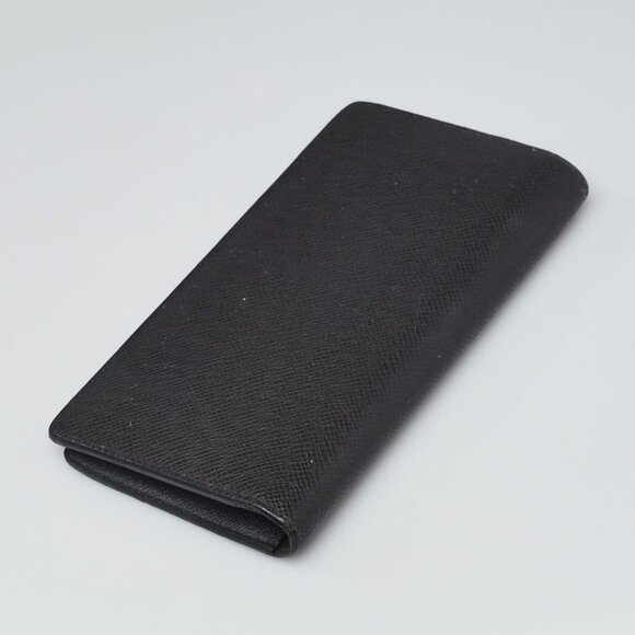 Louis Vuitton Black Taiga Leather Brazza Wallet - Picture 2 of 10